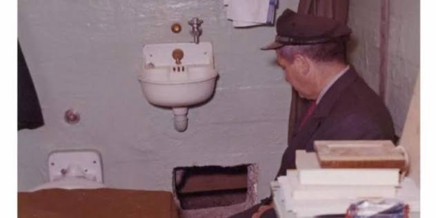 Escape From Alcatraz: June 11, 1962 | HISTORY