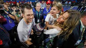 Brady can coast on this combination of luck, hard work and achievement until his dying day. So Ruhrend Ist Tom Bradys Und Gisele Bundchens Oster Beitrag Promiflash De