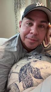 Linktree in bio for upcoming comedy shows! Thank you everyone. ❤️ you!