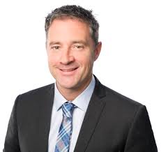 Stéphane Lessard, Senior Wealth Advisor