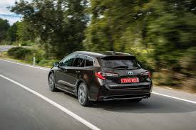 The 1.8 hybrid engine offers excellent efficiency, but with a 2.0 litre now added to the range, you might be surprised at how much. Toyota Drops Euro Spec 2019 Corolla Performance And Economy Specs Mega Gallery Carscoops