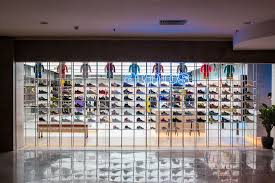 Many supermarkets, public transport stations as well as malls within klang valley including mid valley megamall, pavilion kuala lumpur, suria klcc, sungei wang plaza and sunway velocity mall have appeared on the first hide list. Atmos Mid Valley Is The New Sneaker Destination For Kuala Lumpur Malaysia Sneaker Freaker