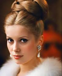 DeboraSlay" locked her profile🤣