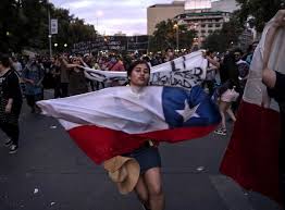 Foi convocada uma manifestação para amanhã, 26 de novembro, contra a denegação de justiça do nosso sistema judicial, com base a liberdade de manifestação está garantida constitucionalmente. Veja Fotos Da Maior Manifestacao De Rua Da Historia Do Chile Poder360