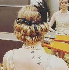 Pin Von Shannan Williams Auf Hair And Makeup Haar Styling 20er Jahre Frisur Frisuren Langhaar