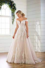 Essense Bridal Collection D2815 Amanda Linas Woodbridge Ontario Say Ye Essense Of Australia Wedding Dresses Simple Flower Girl Dresses Dream Wedding Dress Lace