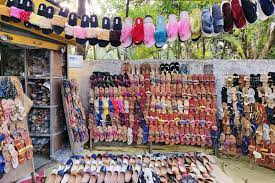 Tulsi baug is in the core of pune and a safe house for road shopping. 5 Markets For Shopping In Pune Lbb Pune