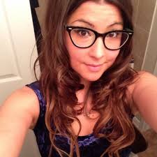 Amanda Dutka's Instagram, Twitter & Facebook