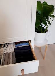 Ein seitlich und oben zu locker geführter schubkasten verkantet leicht, wenn er nicht von hand exakt parallel zu den schubladen bauen: Ordnung Im Kleiderschrank Hilfreiche Tipps Und Ideen Solebich De