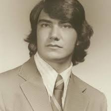 Since football season is almost over 🏈 Magic @rivasriversv 🪄 Victor Rivas  Rivers — first Cuban born to tryout for and play with the Miami Dolphins  1978-1979. From the Miami Herald: “He