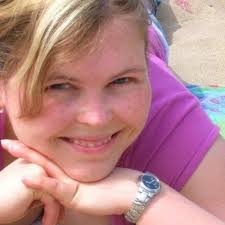 Vicky Walker (@VickyKykyWalk)