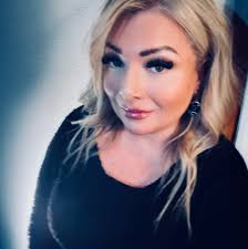 Anyone been to the Sapprano piano bar?