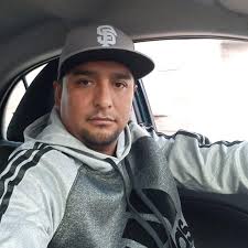 Hola buenas alguien sabe que es lo que va a pasar en la Feria con el tema  de Espinoza Paz, es que el mismo día tiene concierto en otro Estado en el