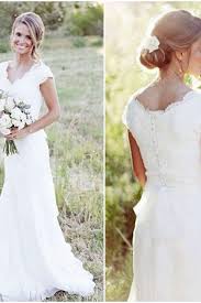 Latest Simple V Neck White Lace Wedding Gowns Chiffon Short Sleeve Plus Size Bridal Dress Wisebridal Com Plus Size Bridal Dresses Ball Gown Wedding Dress Wedding Dresses Strapless