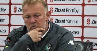 Aynı sezonun 2nci haftasında ise sahasında. Denizlispor Yeni Antrenor Arayisina Basladi Haber Nobetihaber Nobeti