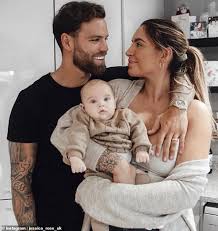 Caleb hinz, emma kindall, eliot larson layout + design: Love Island S Jess Shears And Dom Lever Show Off Baby Boy Daily Mail Online