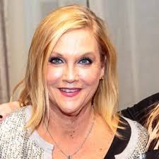 Susan Yarrow (@chachayarrow)