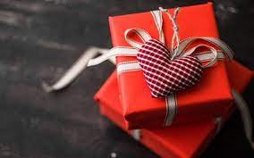 Valentine's day is around the corner, and if it's the first one you'll be celebrating with your significant other, you may be feeling some pressure. Valentine S Day Gifts For Him Her Boyfriend Girlfriend Husband Wife