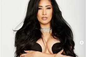 A cantora sertaneja maria clara disse o famoso sim para sua mulher, fernanda aguiar, em uma cerimônia íntima, ao ar livre, com os pés na areia da praia de barra de sirinhaém, no litoral de. Simaria Toma Vacina E Comemora Gracas A Deus O Fuxico