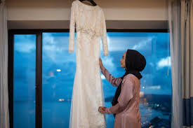 Baju pengantin songket terbaru 2019 wedding dress. Padah Nak Gambar Meletop Punya Pasal Baju Pengantin Lencun Duit Melayang Habis Banjir Laluan Ke Bilik Hotel Sampai Bomba Datang Viral Mstar 5d6226b6b4811 My Cms