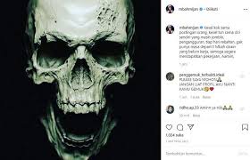 300+ wallpaper whatsapp doraemon keren hd. Bak Petir Di Siang Bolong Usai Peringatkan Wabah Penyakit Mbah Mijan Tiba Tiba Posting Gambar Tengkorak Ada Apa Semua Halaman Hits
