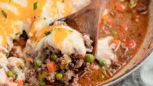 Recipes vary widely but have the same basic structure. Shepherd S Pie Recipe Amanda S Cookin Ground Beef