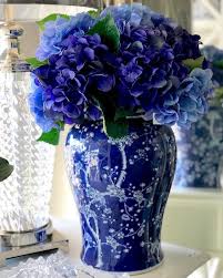 Streptocarpus flowers also make excellent cut flowers, so the use of artificial rooting hormones is unnecessary. Pin By Angelita Stowe On Ginger Jars Blue White Love Blue White Decor Blue And White Vase Floral Arrangements
