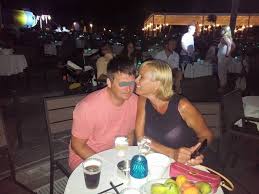 Und ermöglicht verschlüsselte und datenschutzkonforme kontaktdatenaufnahme und eine schnelle und. Ce S A Intamplat Cu Fosta Sotie A Lui Laurentiu Reghecampf Femeia A Plecat Din Tara Dar S A Intors Pentru Asta Stirile Kanal D