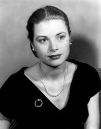 In 1956, after starring in eleven films, she retired from acting to marry prince rainer of monaco. Miss Grace Kelly 1952 Princess Grace Kelly Grace Kelly Grace Kelly Style