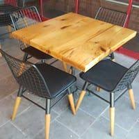 Markalar, kullanıcıların ihtiyaçları ve mutfak büyüklüklerine göre küçük, orta ve büyük boyutlarda masa ve sandalye üretimi yapar. Cankaya Icinde Ikinci El Satilik Cafe Masif Masa Sandalye C Sandalye Masa Dolaplar