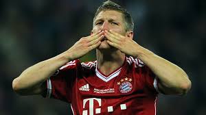 Schweinsteiger habe jede situation mit einem pass lösen können. Bastian Schweinsteiger Beendet Seine Karriere Fc Bayern Munchen
