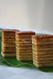 Sekiranya anda ingin membuat kek lapis, pastikan anda telah membaca resepi pilihan anda dengan teliti. Indonesian Layer Cake Kek Lapis Rasa Malaysia