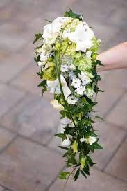Jede braut sollte dies nutzen, um sich mit dem perfekten hochzeitsstrauß. Grun Weiss Blumenstrauss Hochzeit Brautstrauss Brautstrausse