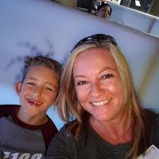 Stacey Eldridge's Instagram, Twitter & Facebook