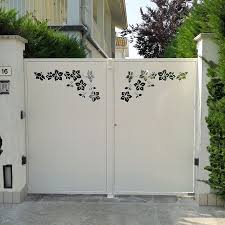 I cancelli in ferro, carrabili e/o pedonali possono essere utilizzati sia in ambito residenziale che aziendale. Quanto Costano I Cancelli Scorrevoli Habitissimo