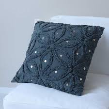 Tribal Cushion Tribal Kissen Sofakissen Mit Fransen In Kleinen Pailletten Von Zenza In Der Farben Mokka Aus Baumwo Kissen Decken Kissen Und Schone Kissen