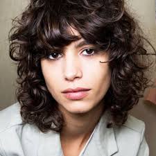 Use a bandana as a mini headwrap or headband on frizzy hair. Low Maintenance Haircut For Thick Frizzy Hair Novocom Top