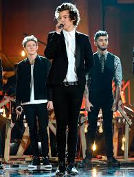 Fans Want One Direction Congratulate Zayn Malik On Baby