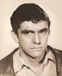 Kent David's Instagram, Twitter & Facebook