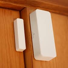 Hace unos das entr a una comunidad y de estas veces que te acabamos de definir claramente las ventajas del detector de movimiento frente a un minutero de escalera :) todos los materiales disponibles en tu. Zequer Seguridad Tecnologia