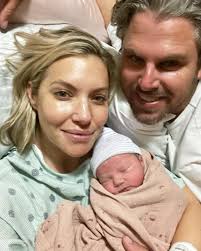 Elkins June Cheek is here and we are all so in love 🤍 12.13.21