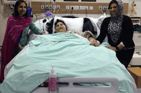 Son histoire avait fait le tour du monde et ému un chirurgien indien qui avait proposé à l'automne de l'opérer gratuitement. La Plus Grosse Femme Du Monde A Perdu 242 Kilos