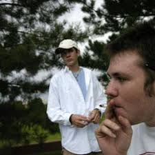 Minors huff at city's snuff of puffs