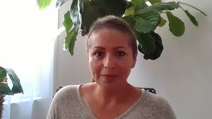 Woman completes Chicago Marathon, beats cancer afterwards