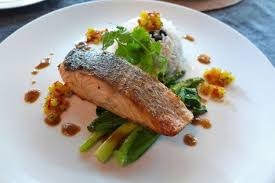 Gordon Ramsay S Recipe Seared Salmon With A Merry Mango Salsa Gordon Ramsay Recipe Salmon Recipes Fine Dining Recipes