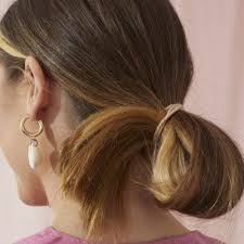 While some hairdos look elegant only with long hair, medium length can be styled in a more innovative and casual fashion. 26 Easy Hairstyles For Long Hair You Can Actually Do On Yourself