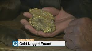 The 1.4kg nugget was found by a man using a metal detector in a western australian gold field. Large Gold Nugget Found Near Jackson Youtube