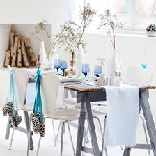 Dining room decor has remained traditional and classic in nature for decades. 37 Stunning Christmas Dining Room Decor Ideas Digsdigs