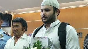 Setelah sukses dengan lagu menunggu penerus raja dangdut ridho rhoma jangan lupa, suka, komentar, dan berlangganan…terima. Ejbqbef9hr25dm