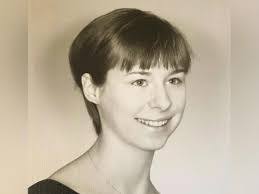 Lola Snyder's Instagram, Twitter & Facebook